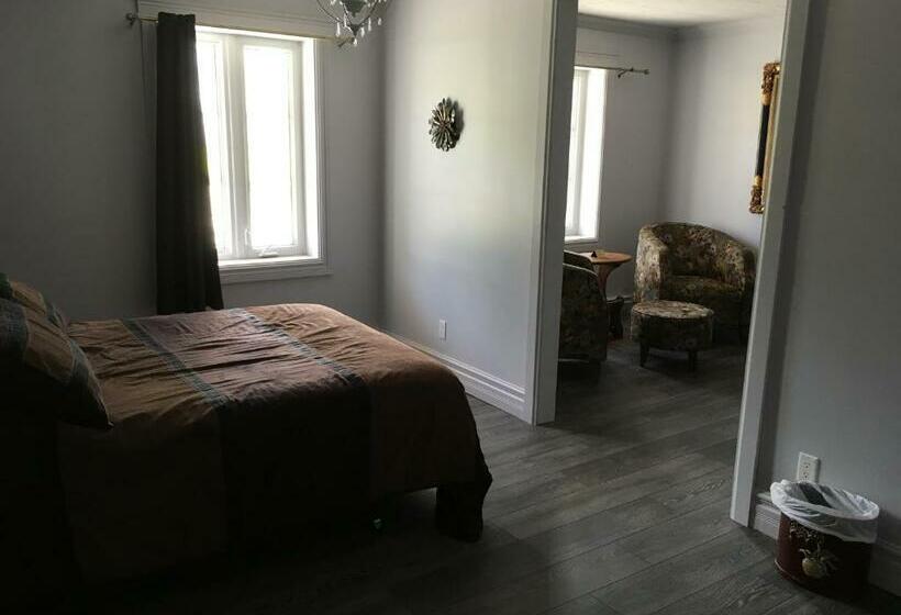 스탠다드 룸, Auberge Du Vieux Faubourg