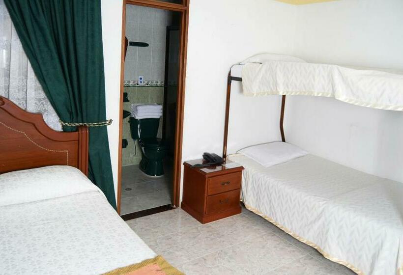 חדר סטנדרט לארבעה, Bolivar Plaza