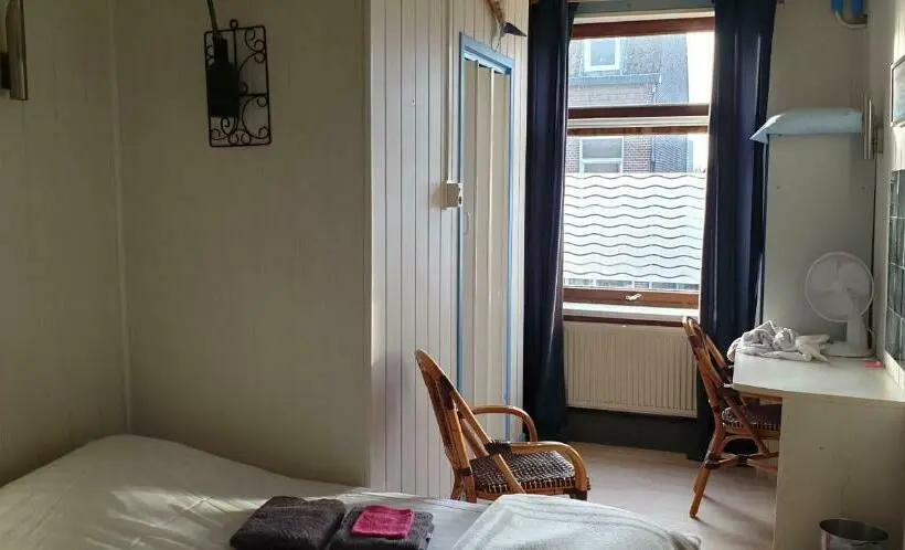 Standard Yhden Hengen Huone, De Zevende Hemel