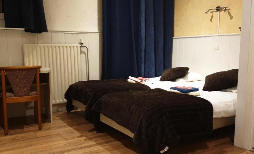 חדר סטנדרט, De Zevende Hemel