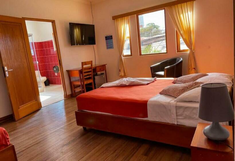 جناح سوبيريور, Luz De Luna