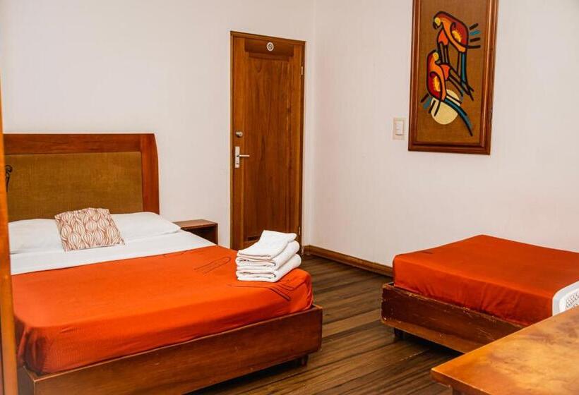 غرفة قياسية, Luz De Luna