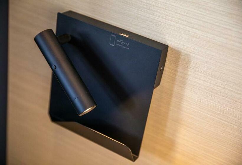 Студия Стандарт, Nightcap At Monash