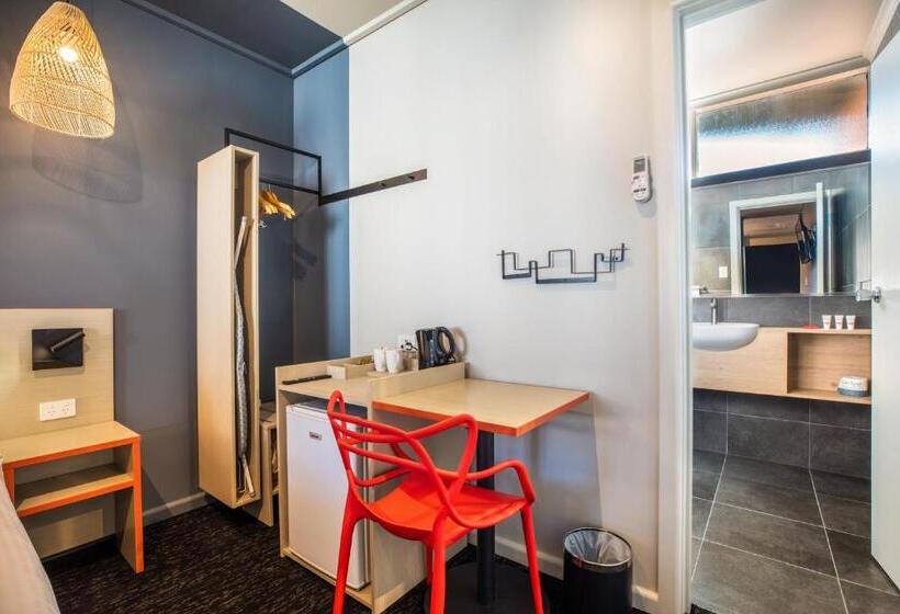 Студия Стандарт, Nightcap At Monash