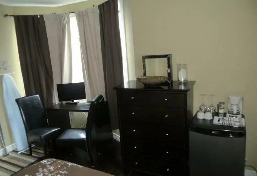 اتاق لوکس, The Duckworth Inn