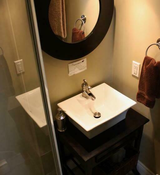 エコノミールーム, The Duckworth Inn