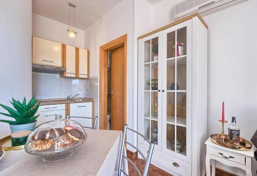 Апартаменты 1 Спальня, Villa Mihaela