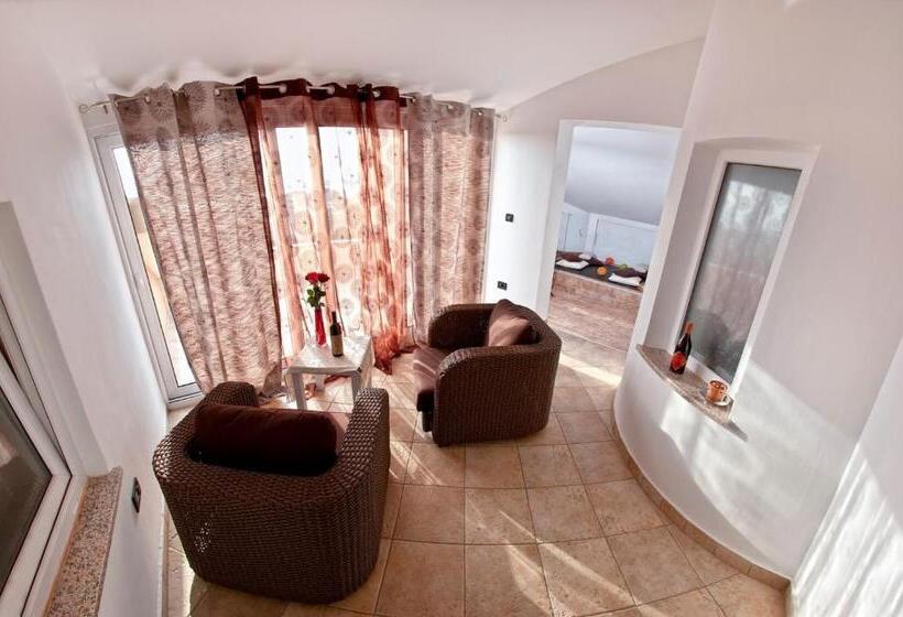 Апартаменты 1 Спальня Вид на Море, Villa Mihaela