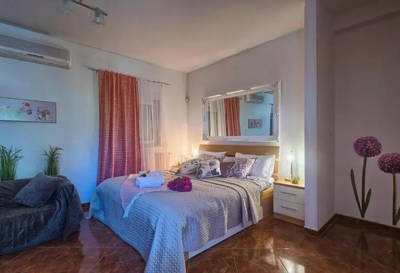 スーペリアスタジオ, Villa Mihaela