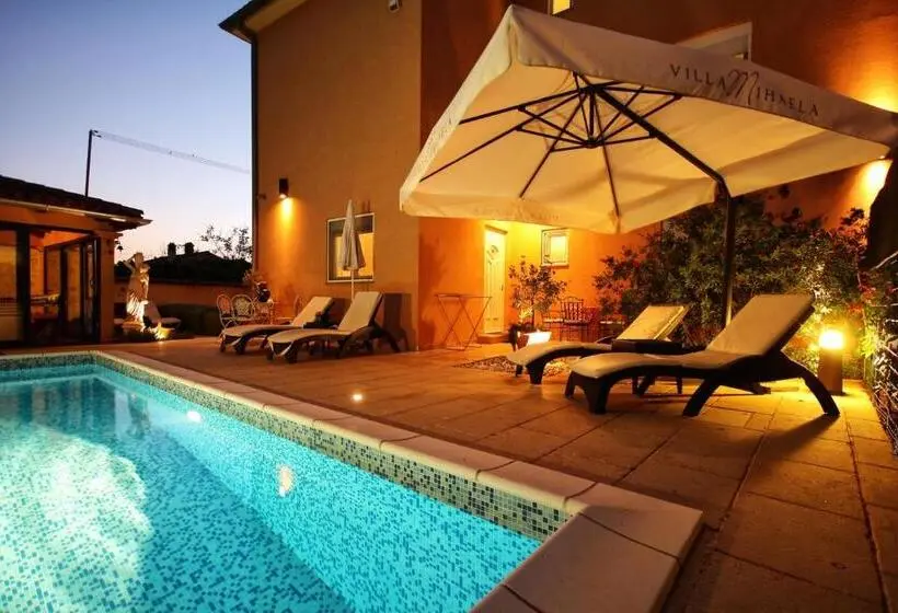 スーペリアスタジオ, Villa Mihaela
