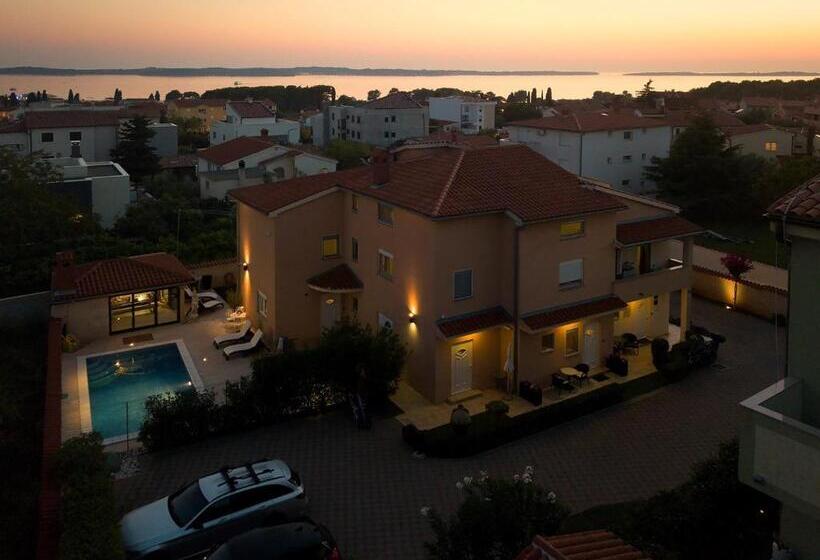 Студио Стандарт с Террасой, Villa Mihaela