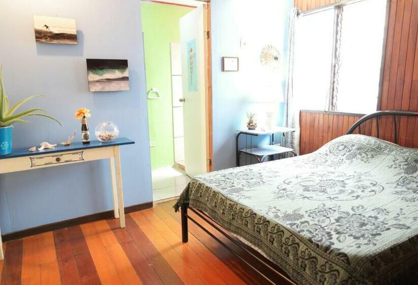 غرفة قياسية, In The Wind Hostel And Guesthouse