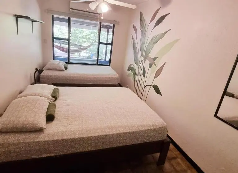 デラックスルーム, Casa Pura Vida Surf Hostel Tamarindo Costa Rica