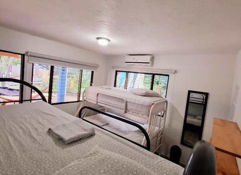 四人标准间, Casa Pura Vida Surf Hostel   Tamarindo Costa Rica