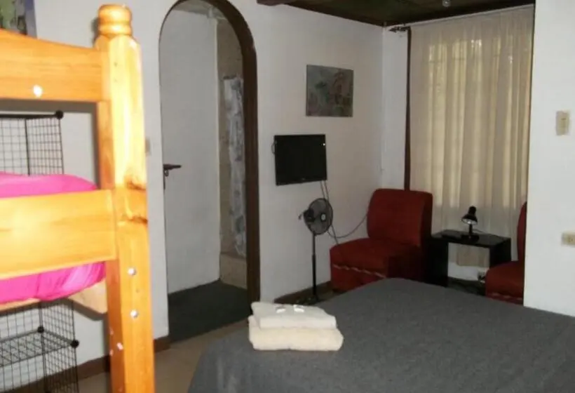 Economy Quadruple Room, Aparthotel Villa Pacande & Suites