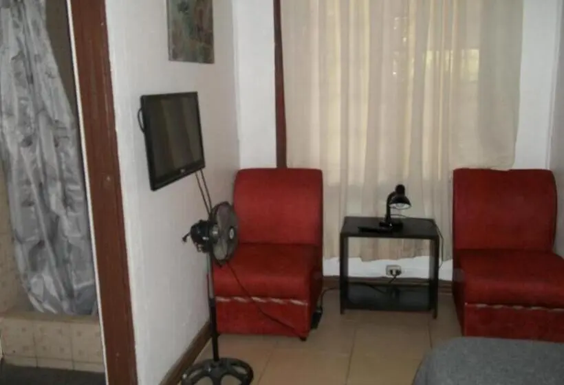 Economy Quadruple Room, Aparthotel Villa Pacande & Suites