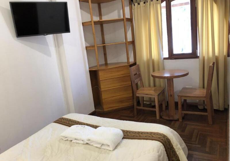 اتاق استاندارد با سرویس بهداشتی مشترک, El Jacal Backpacker