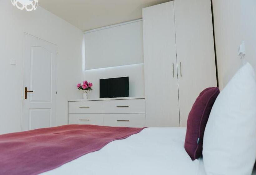 اتاق استاندارد, Camelia's Cozy Place