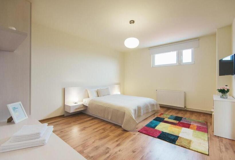 استودیوی استاندارد, Camelia's Cozy Place