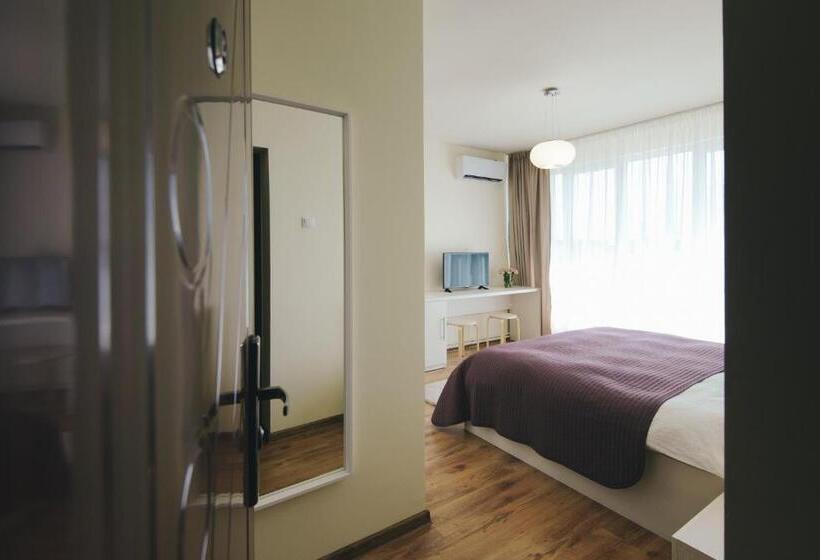 اتاق سوپریور با تخت بزرگ, Camelia's Cozy Place