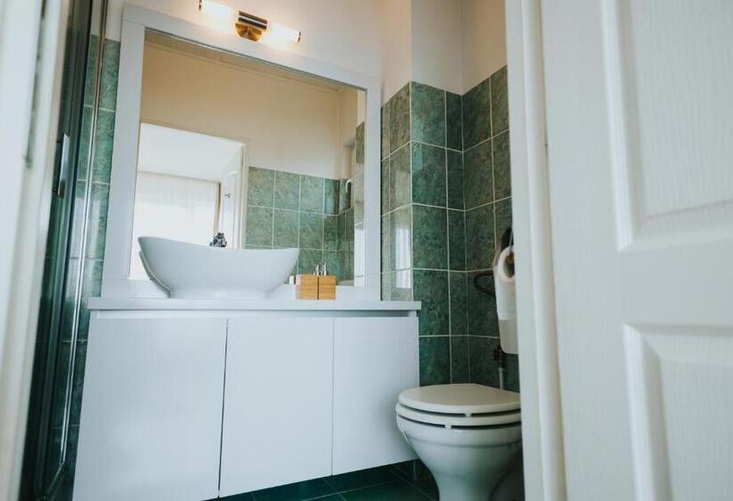 اتاق سوپریور با تخت بزرگ, Camelia's Cozy Place