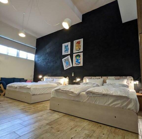 اتاق استاندارد چهار تخته, Ttdropin Homestay