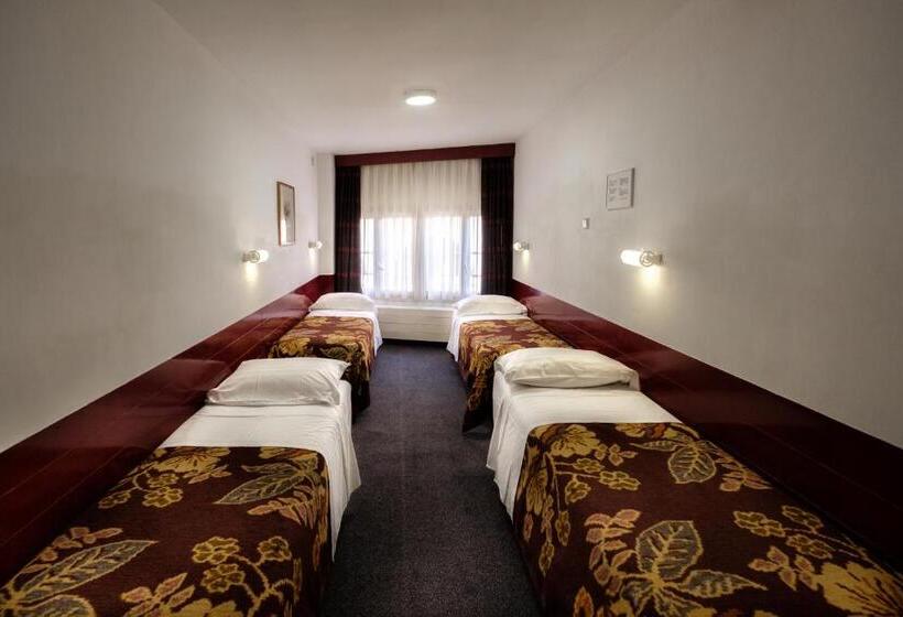 اتاق استاندارد چهار تخته, Budget Hotel Ben