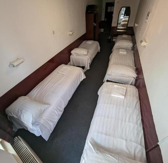 اتاق خانوادگی, Budget Hotel Ben