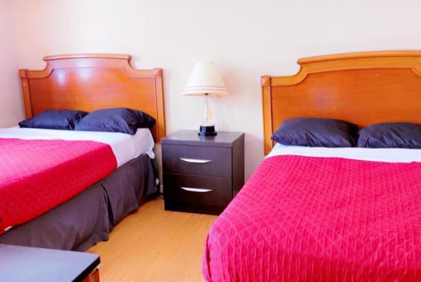 غرفة قياسية, Crestwood Motel