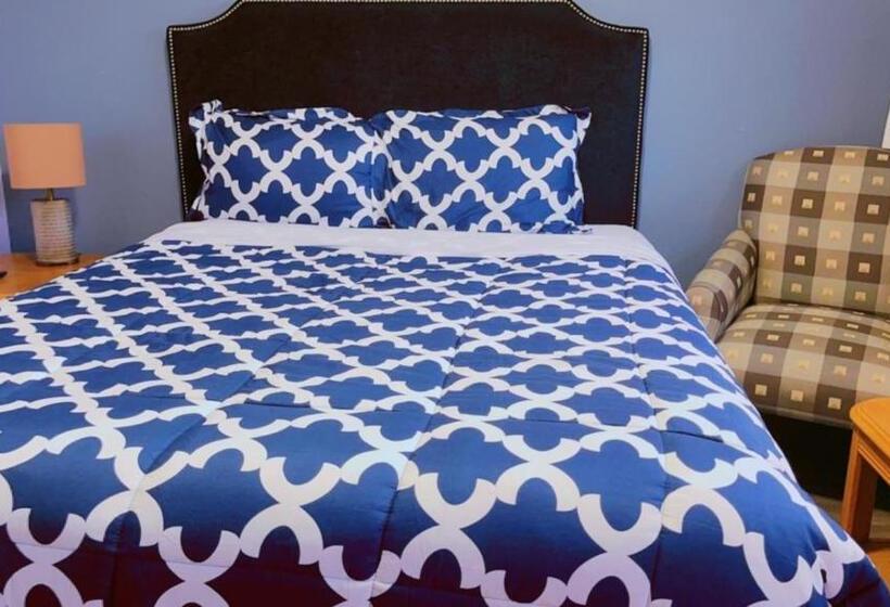 غرفة ديلوكس, Crestwood Motel