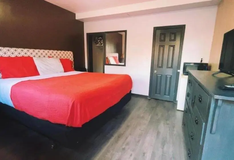 Deluxe-studio, Crestwood Motel