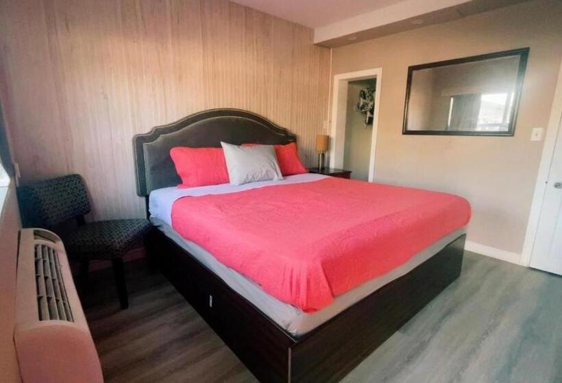 إستوديو ديلوكس, Crestwood Motel