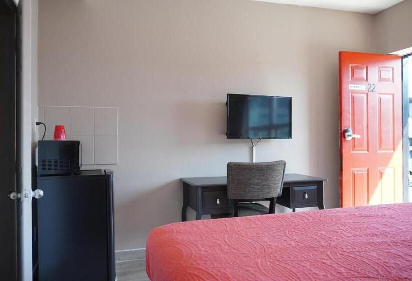 غرفة قياسية, Crestwood Motel