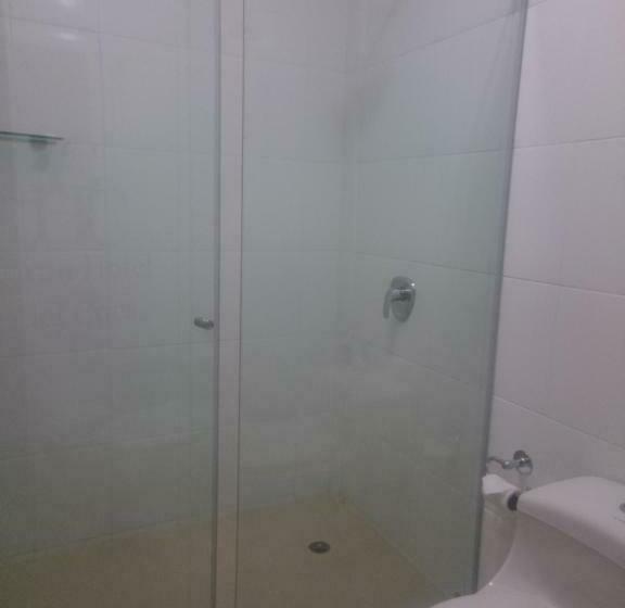 اتاق استاندارد چهار تخته, Gran Hotel De Lago   Lago Agrio