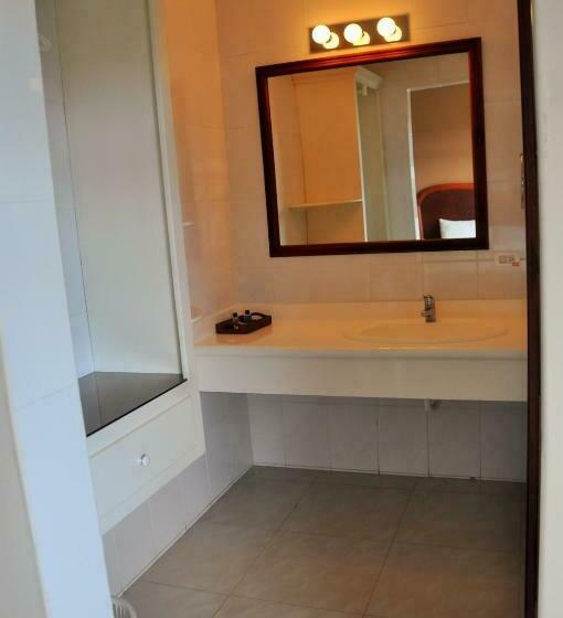 سوییت جونیور, Gran Hotel De Lago   Lago Agrio