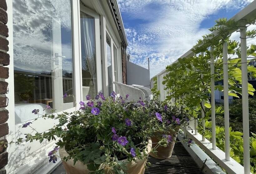 패밀리 스위트, Bed And Breakfast Amsterdam