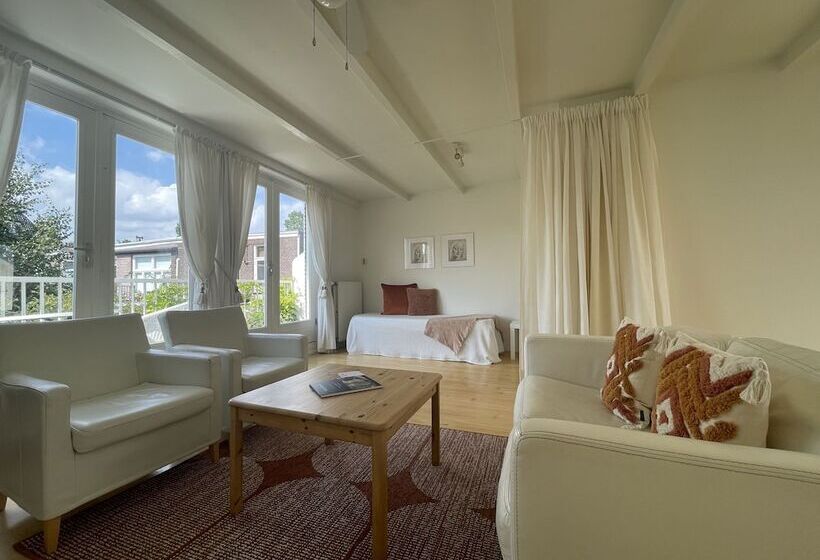 패밀리 스위트, Bed And Breakfast Amsterdam