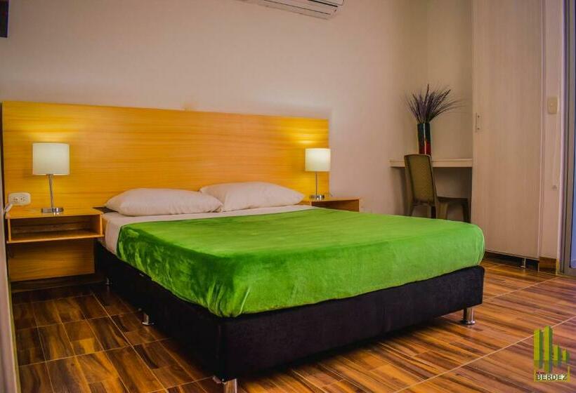 اتاق استاندارد, Berdez