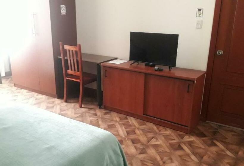 高级大房间, El Cardenal