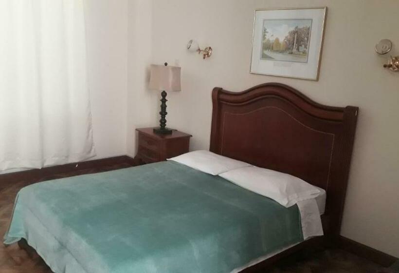 高级大房间, El Cardenal