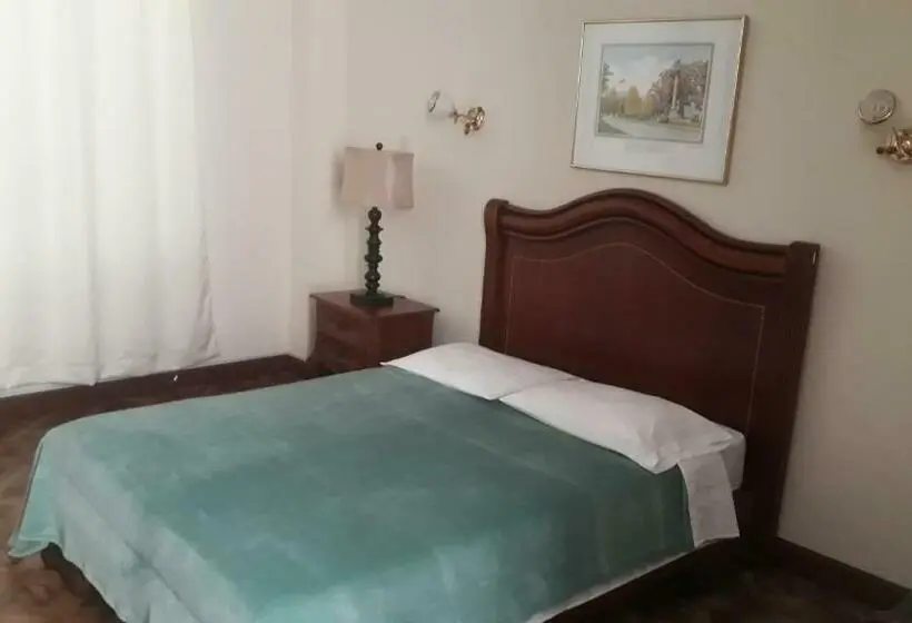 اتاق سوپریور, El Cardenal