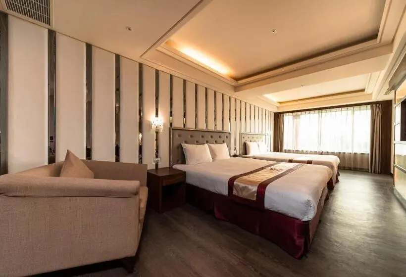 اتاق لوکس سه تخته, Fish Hotel Taitung