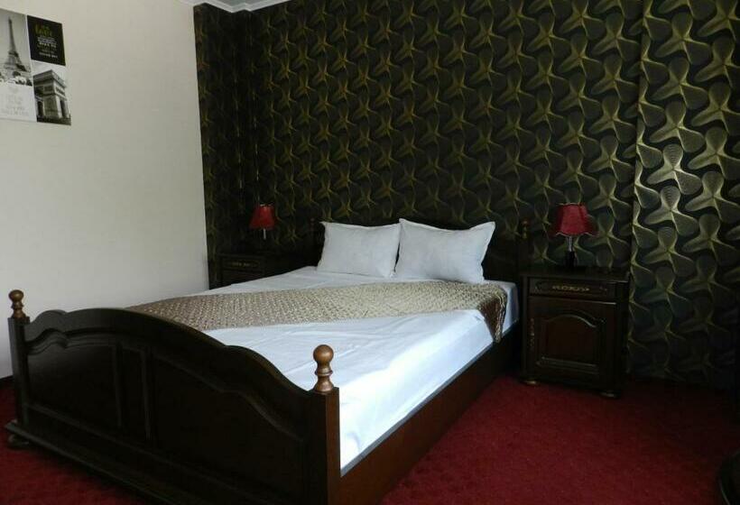 Deluxe Værelse, Marinii