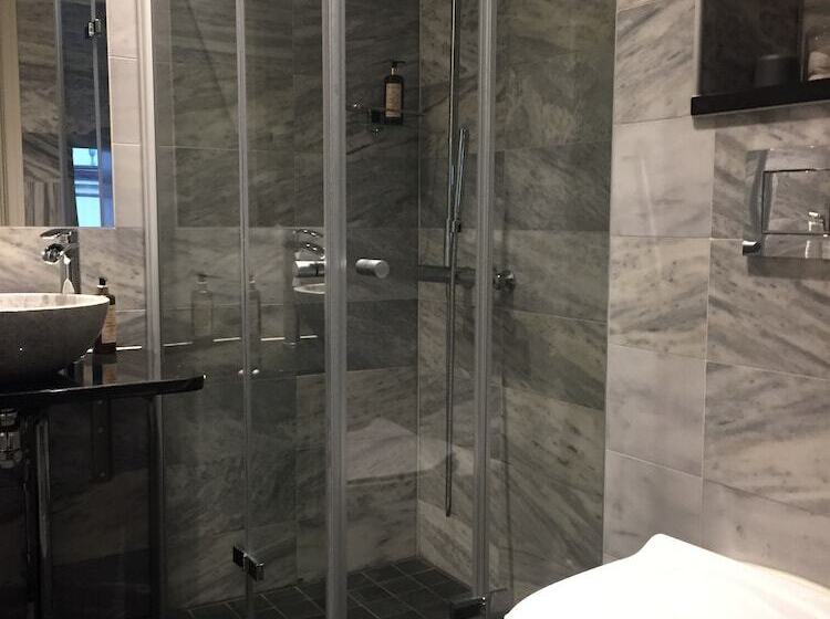 スーペリアトリプルルーム, Södra Hotellet