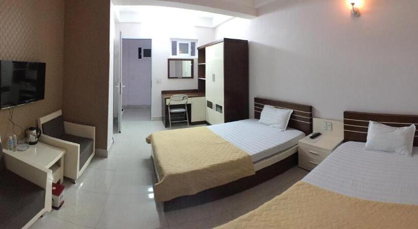 اتاق اکونومی, The Light