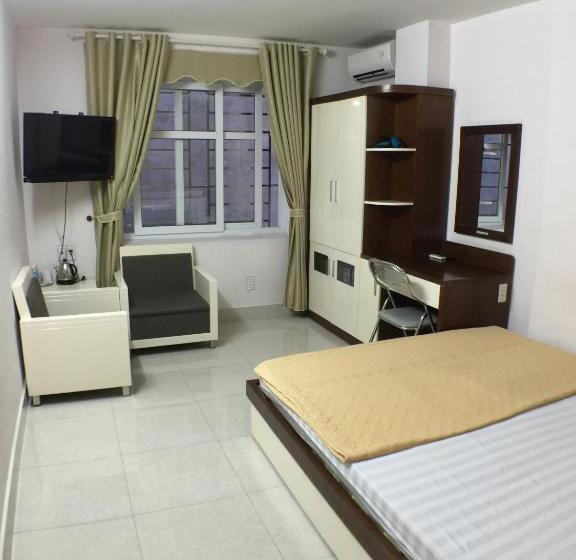 اتاق اکونومی, The Light