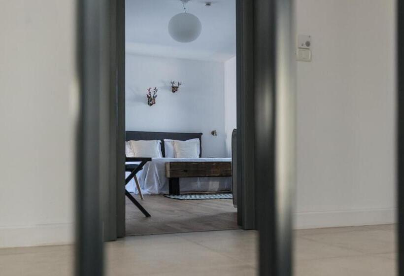 デラックスジュニアスイート, The Pines Boutique Villa