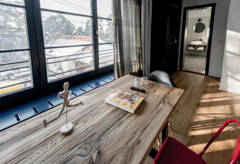 デラックスジュニアスイート, The Pines Boutique Villa