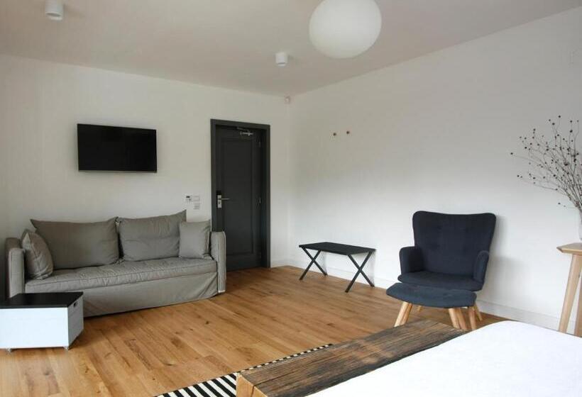 デラックスジュニアスイート, The Pines Boutique Villa