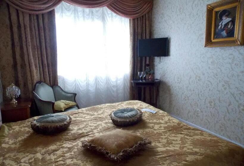 غرفة قياسية, Weena House